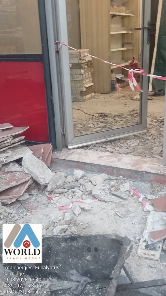 Pendant les travaux - Station-service Euchalyptus - Travaux de carrelage